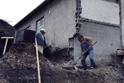 Bau Sporthalle (Lari)