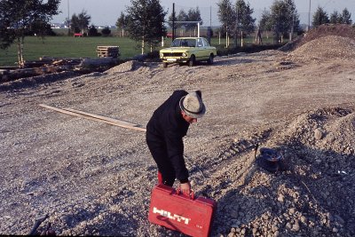 Bau Sporthalle (Lari)