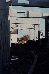 Bau Sporthalle (Lari)