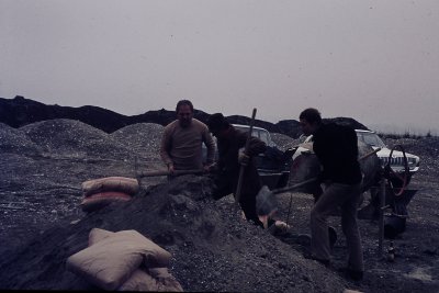 Bau Sporthalle (Lari)