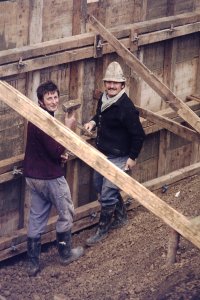 Bau Sporthalle (Lari)