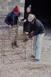 Bau Sporthalle (Lari)