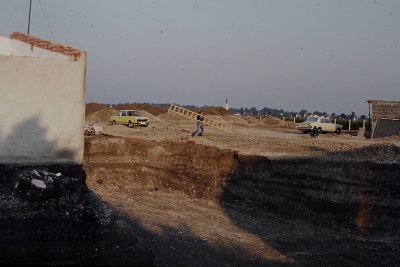 Bau Sporthalle (Lari)