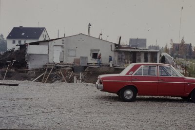 Bau Sporthalle (Lari)