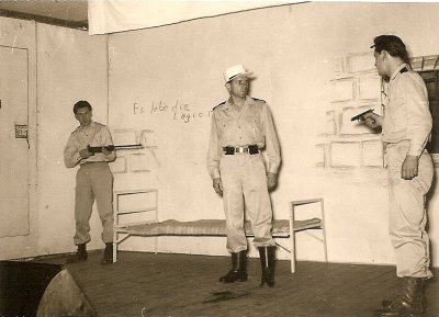 Blaß Teil 4: Theater