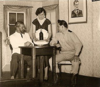 Blaß Teil 4: Theater