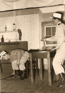 Blaß Teil 4: Theater