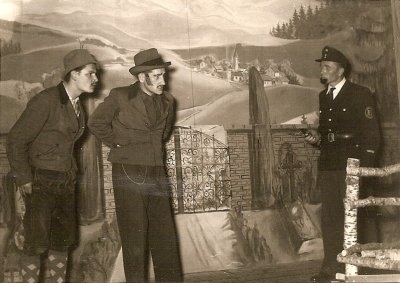 Blaß Teil 4: Theater