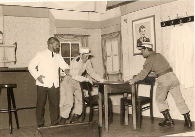 Blaß Teil 4: Theater