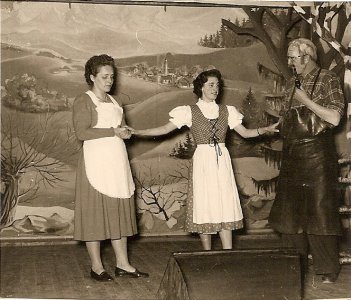 Blaß Teil 4: Theater