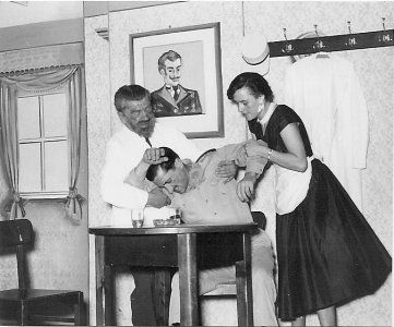 Blaß Teil 4: Theater