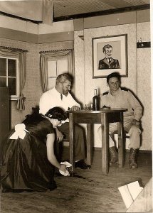 Blaß Teil 4: Theater