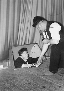 Blaß Teil 4: Theater