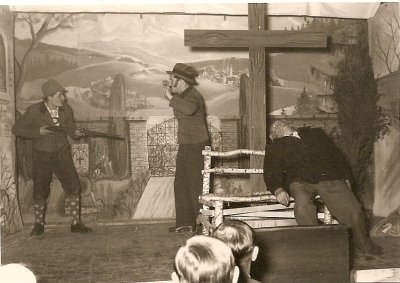 Blaß Teil 4: Theater