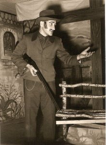 Blaß Teil 4: Theater