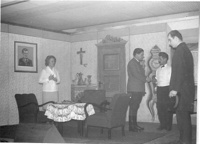 Blaß Teil 4: Theater