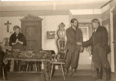 Blaß Teil 4: Theater