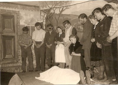 Blaß Teil 4: Theater