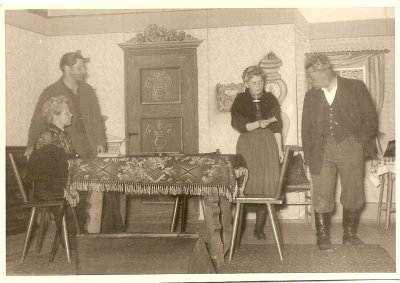 Blaß Teil 4: Theater