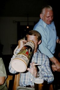 Begegnung nach langer Zeit: Knie Rainer